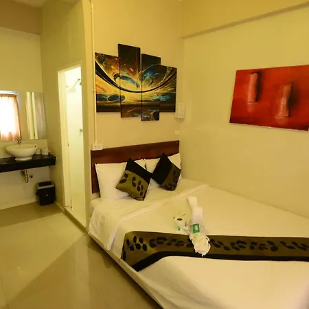 Khaosan Green House Hotel
